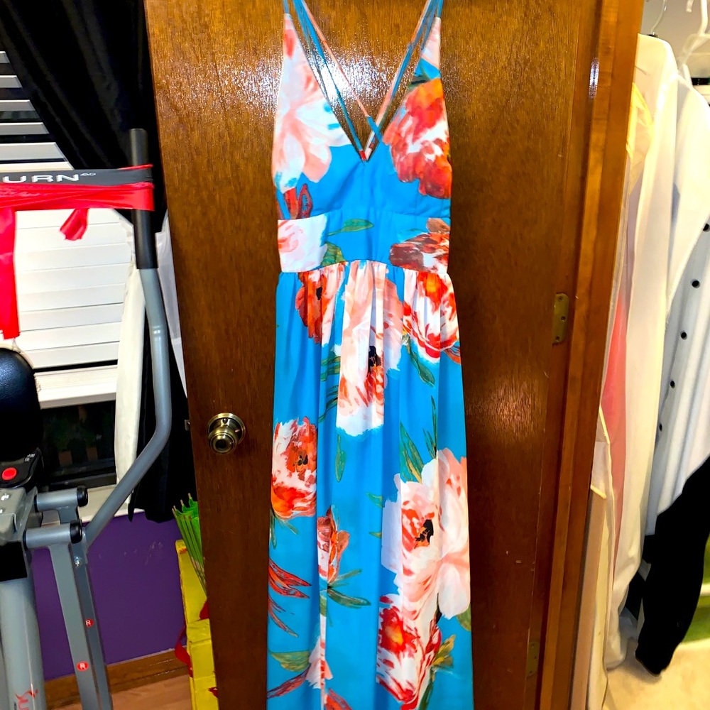 Flowy Floral Print Maxi Dress